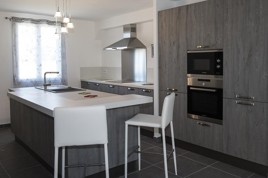 Gite Les Courlis Saint-Étienne-du-Grès Екстериор снимка